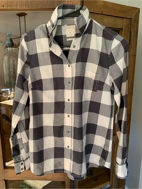 GAP Boyfriend Fit Button-Up Shirt